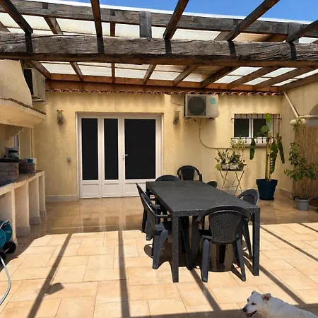 Dom wakacyjny Maison Familiale Trois Piscine Privee La Bois D Olivier *