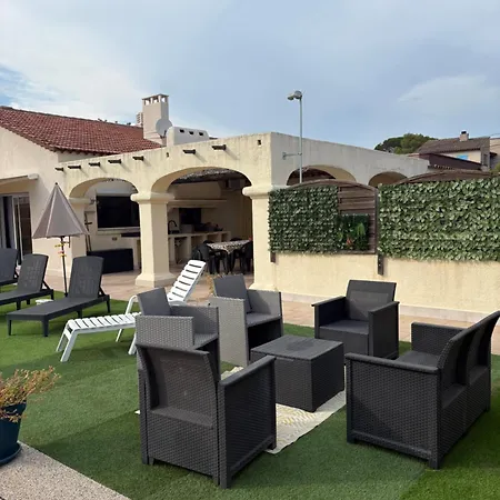 Maison Familiale Trois Piscine Privée La Bois D Olivier *