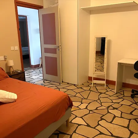 Dom wakacyjny Maison Familiale Trois Piscine Privee La Bois D Olivier *