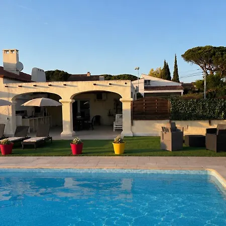 Dom wakacyjny Maison Familiale Trois Piscine Privee La Bois D Olivier Sainte-Maxime